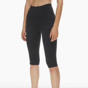 TNA Butter 1/2 Crop Leggings